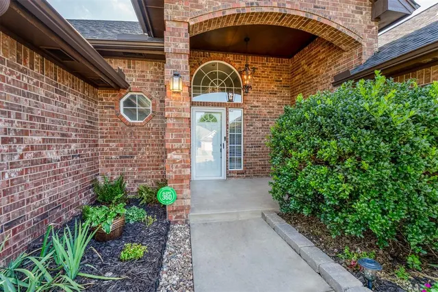 Photo 2 — 14409 Harli Lane, Oklahoma City, OK 73170