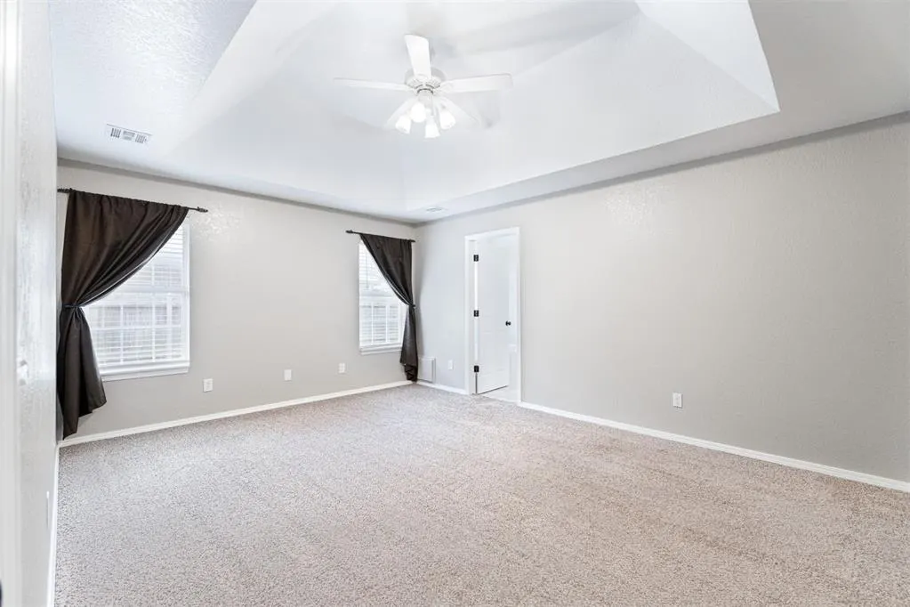 Photo 4 — 14409 Harli Lane, Oklahoma City, OK 73170