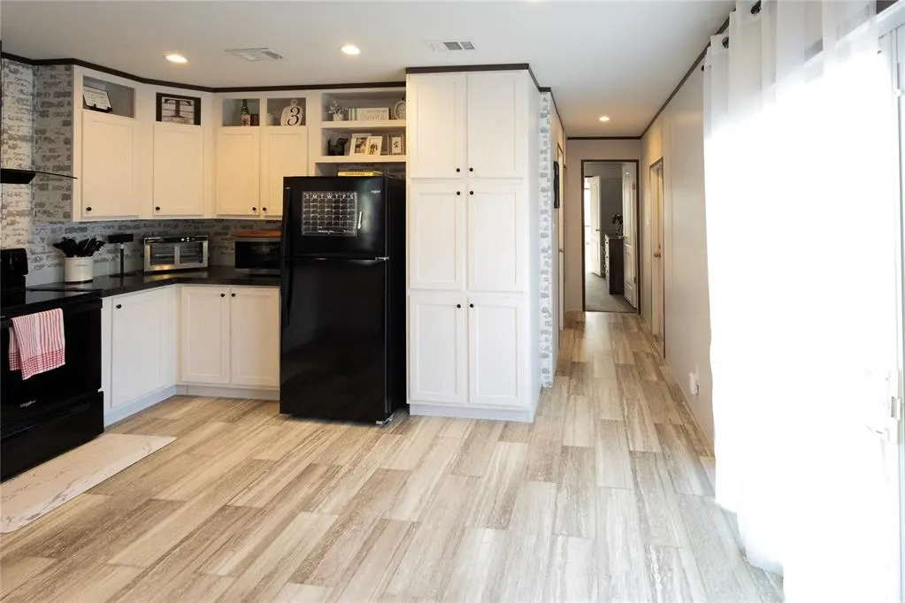 Photo 6 — 108 Blue Cedar Circle, Shawnee, OK 74804