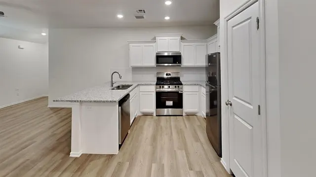Photo 8 — 11424 University Drive, Oklahoma City, OK 73114