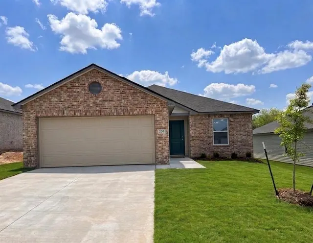 Front exterior — 2006 Chandler Meadows Drive, Chandler, OK 74834