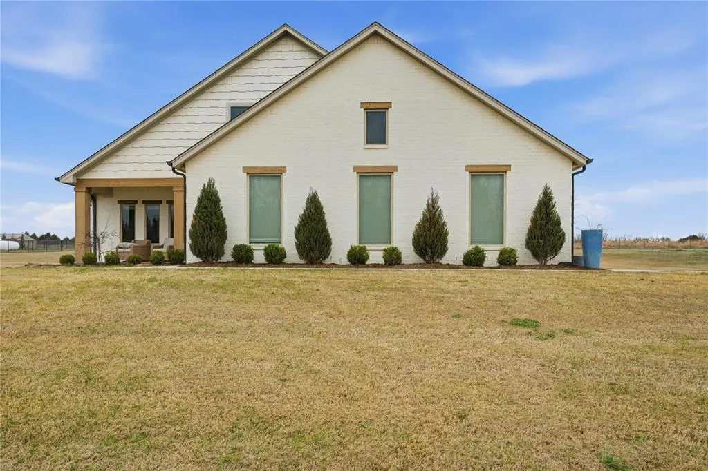 Photo 3 — 23059 Oaklawn Avenue, Washington, OK 73093