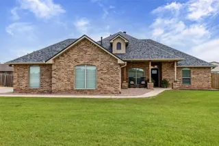 Sold home at 10667 N Kickapoo Avenue