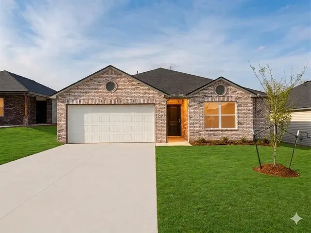 Front exterior — 2018 Chandler Meadows Drive, Chandler, OK 74834
