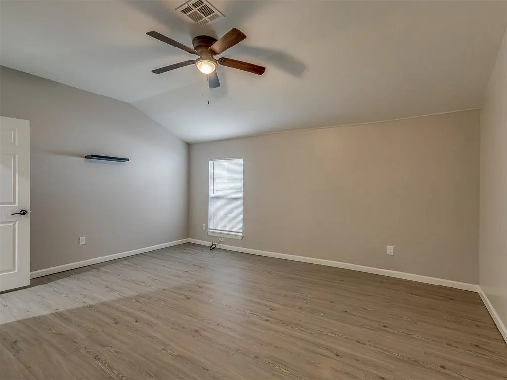 Photo 4 — 1136 NW 99th Street, Oklahoma City, OK 73114