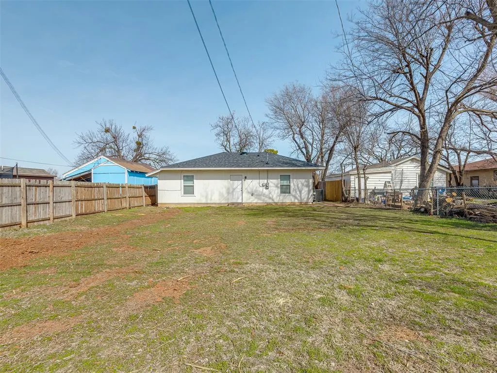 Photo 10 — 1136 NW 99th Street, Oklahoma City, OK 73114