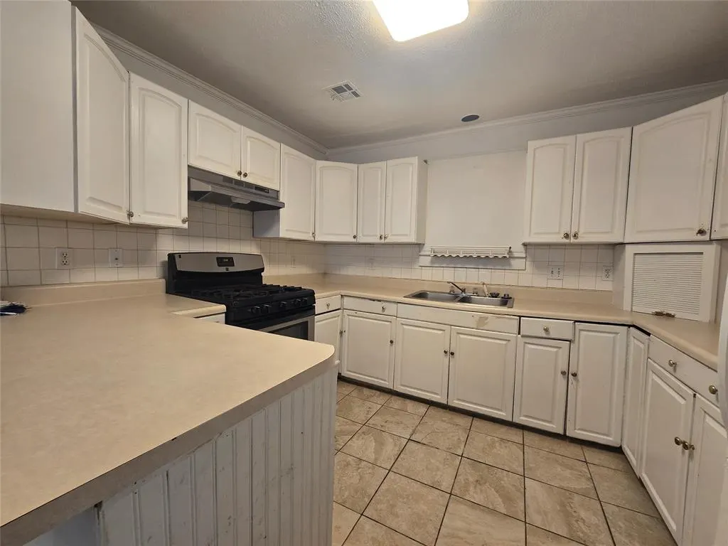 Photo 12 — 209 E Main Street, Tecumseh, OK 74873