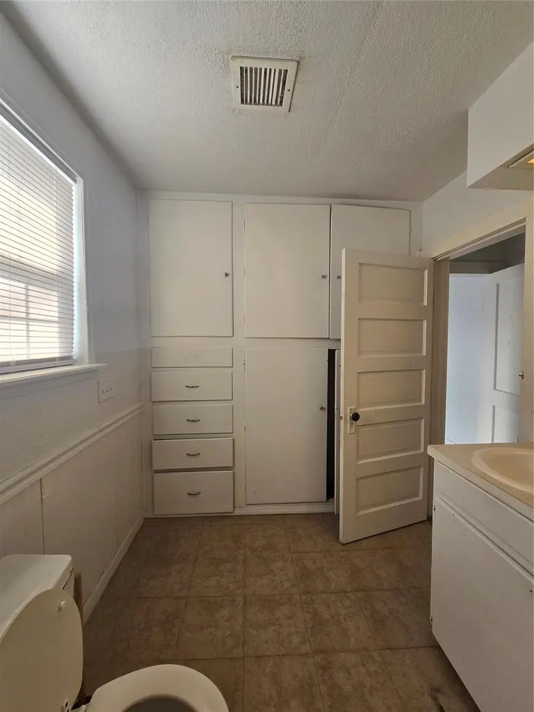 Photo 19 — 209 E Main Street, Tecumseh, OK 74873