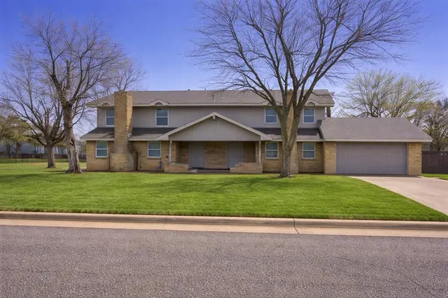 Front exterior — 6800 Lancer Lane, Oklahoma City, OK 73132