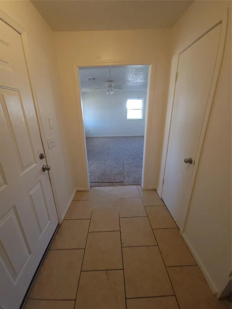 Photo 2 — 6800 Lancer Lane, Oklahoma City, OK 73132