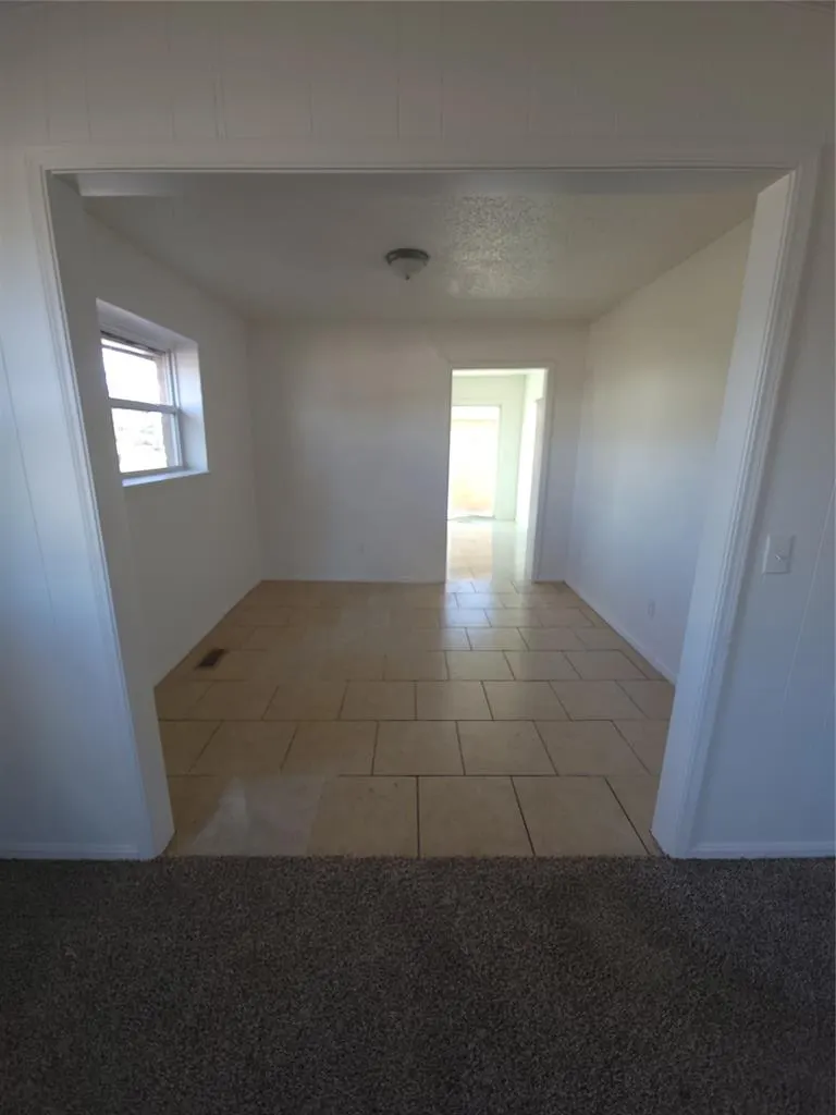 Photo 4 — 6800 Lancer Lane, Oklahoma City, OK 73132