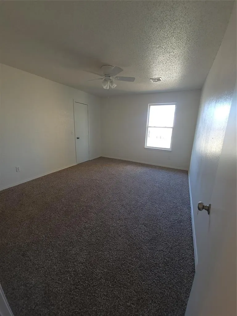 Photo 7 — 6800 Lancer Lane, Oklahoma City, OK 73132