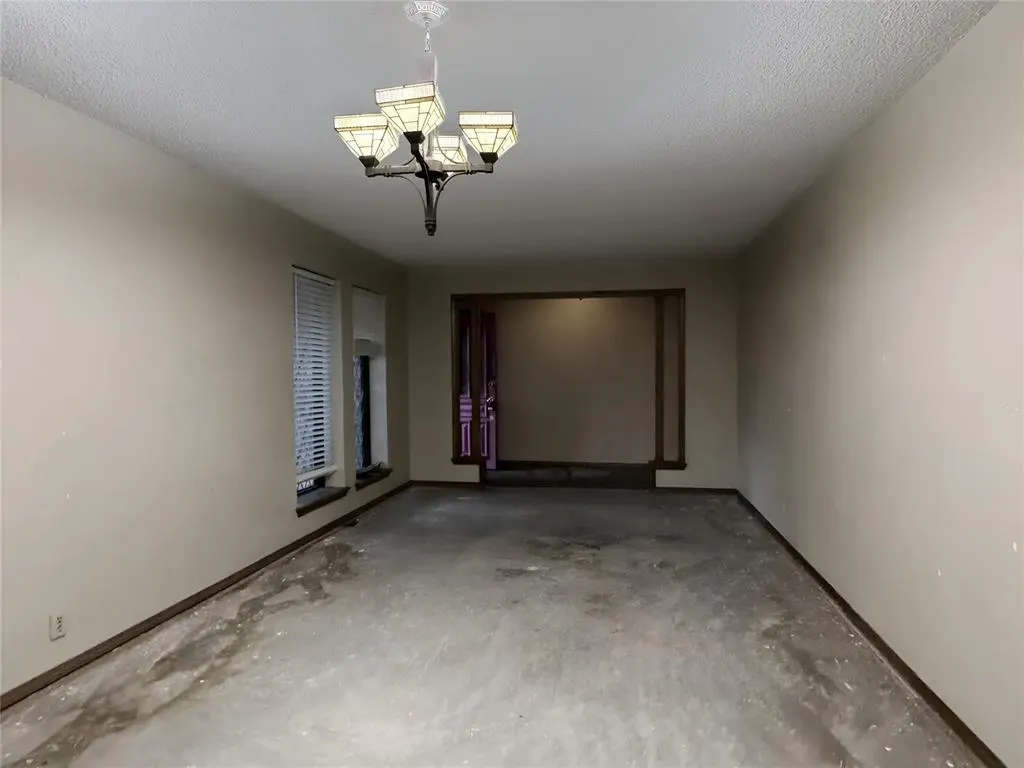 Photo 4 — 1913 Singingwood Avenue, Edmond, OK 73013