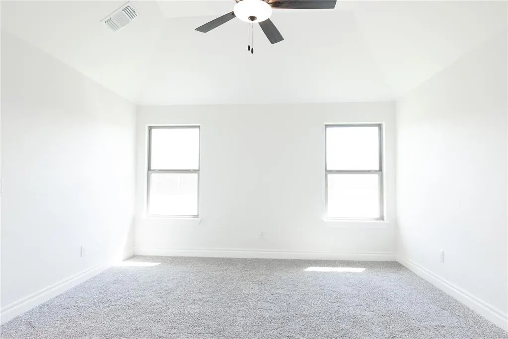 Photo 13 — 9232 NW 119th Street, Yukon, OK 73099