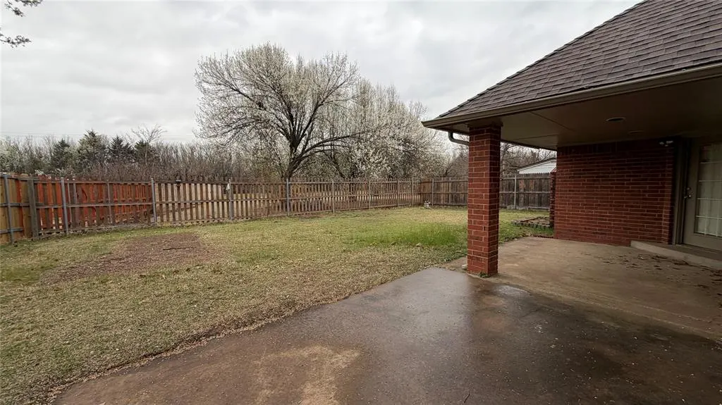 Photo 33 — 519 Sparrow Hawk Street, Edmond, OK 73003