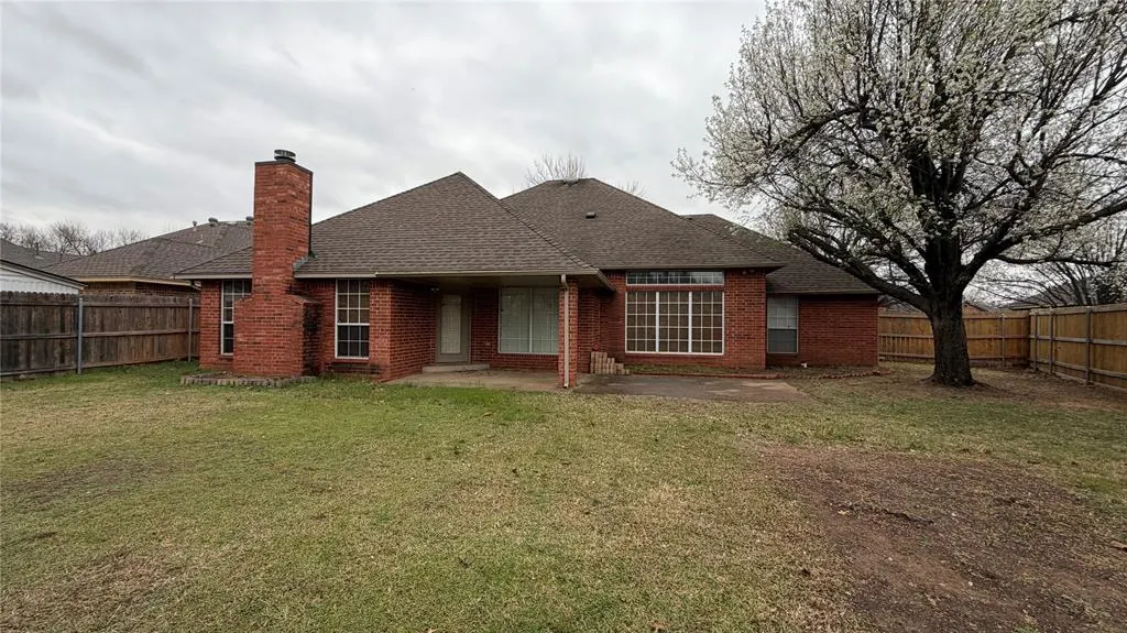 Photo 34 — 519 Sparrow Hawk Street, Edmond, OK 73003