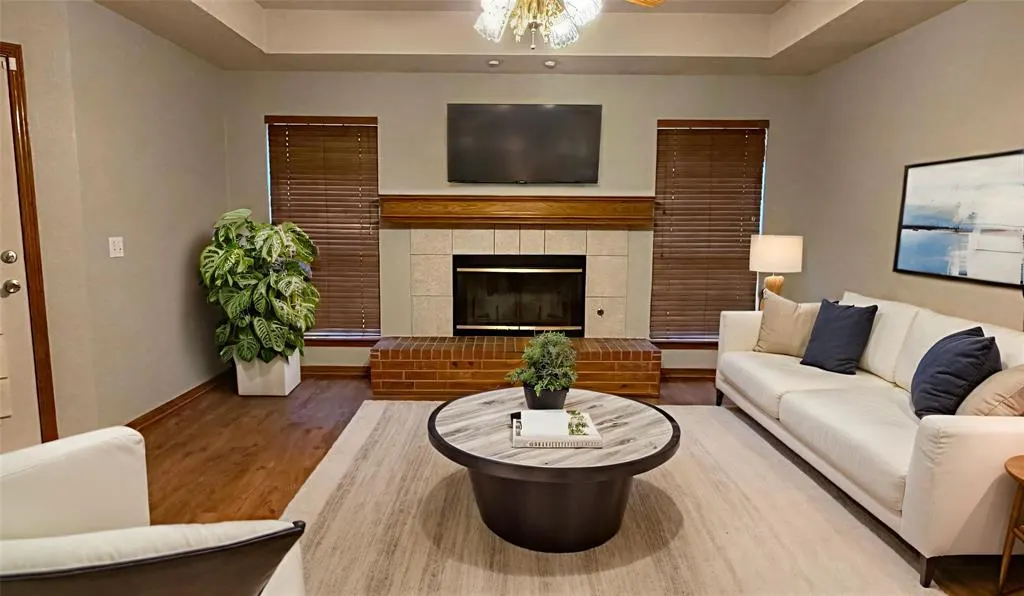 Photo 5 — 519 Sparrow Hawk Street, Edmond, OK 73003