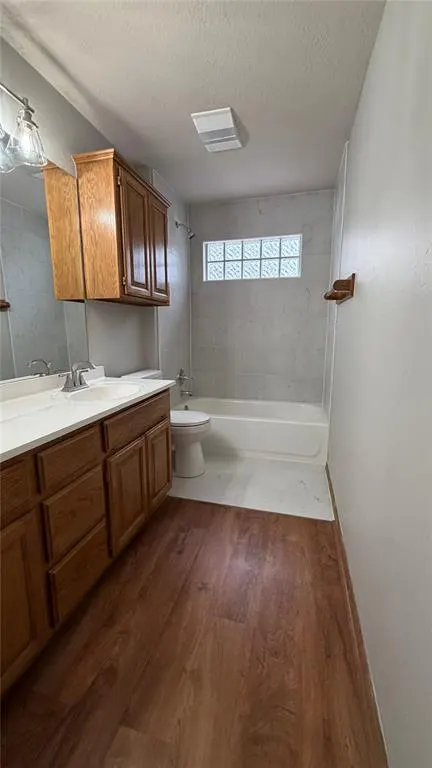 Photo 10 — 519 Sparrow Hawk Street, Edmond, OK 73003
