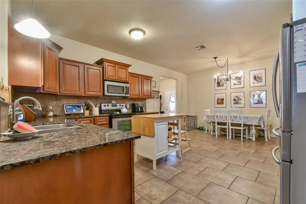 Photo 12 — 5651 Old Town Street, Newalla, OK 74857