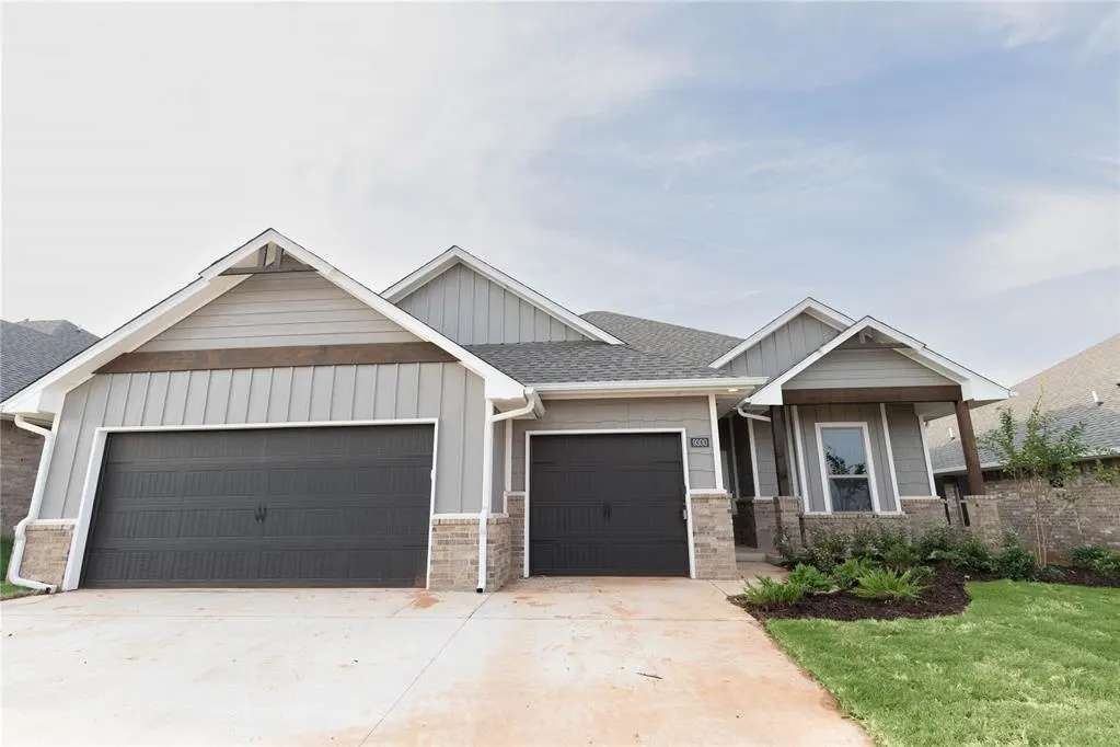 Photo 2 — 9300 NW 119th Street, Yukon, OK 73099