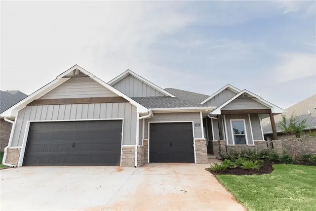 Photo 2 — 9300 NW 119th Street, Yukon, OK 73099