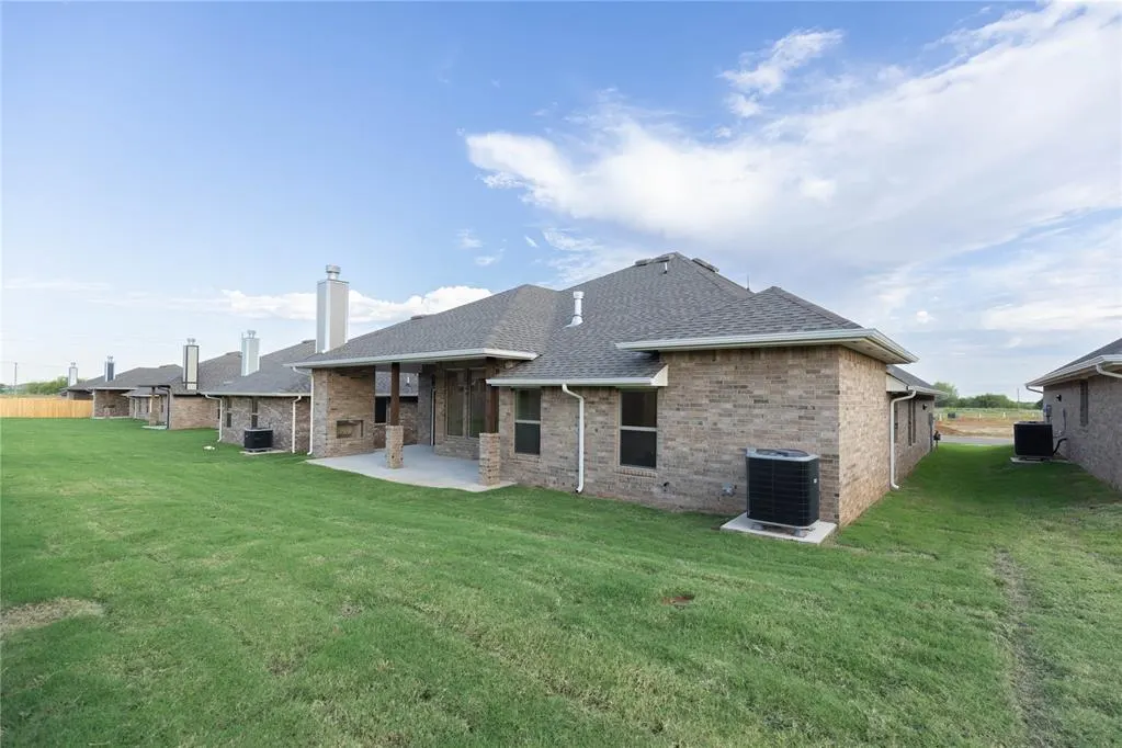 Photo 31 — 9300 NW 119th Street, Yukon, OK 73099