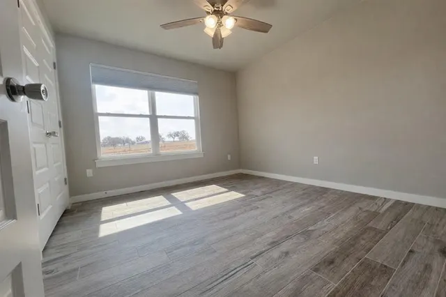 Photo 8 — 2184 Hilltop Lane, Blanchard, OK 73010