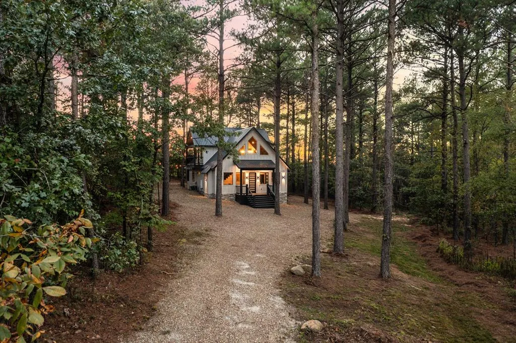 Front exterior — 453 Triton Trail, Broken Bow, OK 74728