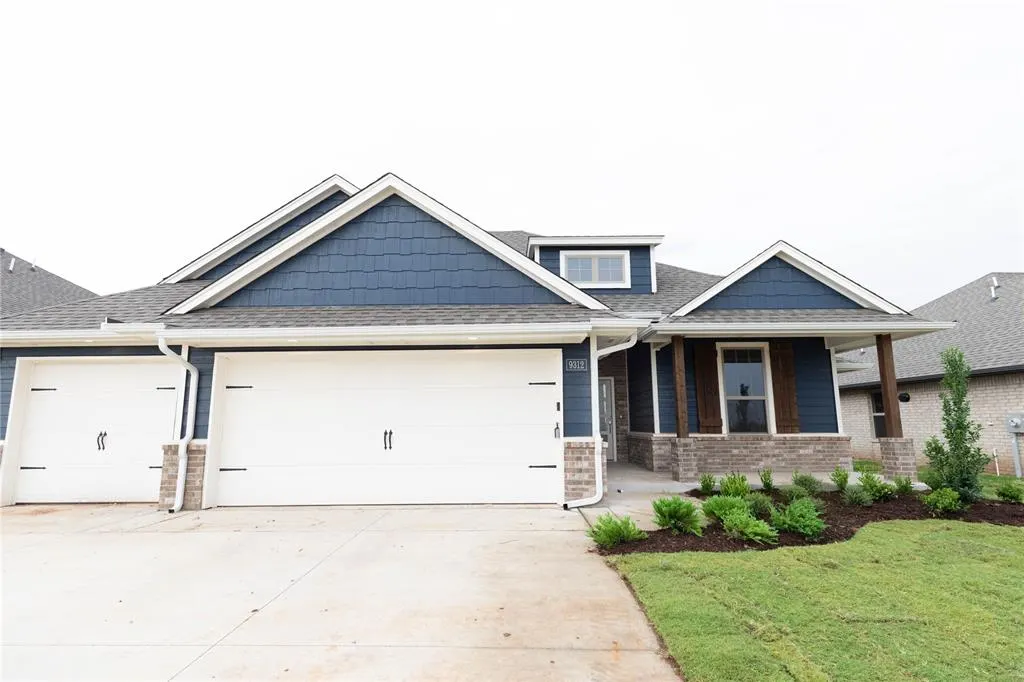 Photo 2 — 9312 NW 119th Street, Yukon, OK 73099