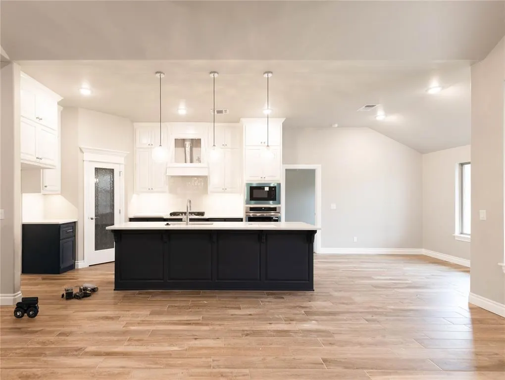 Photo 3 — 9312 NW 119th Street, Yukon, OK 73099