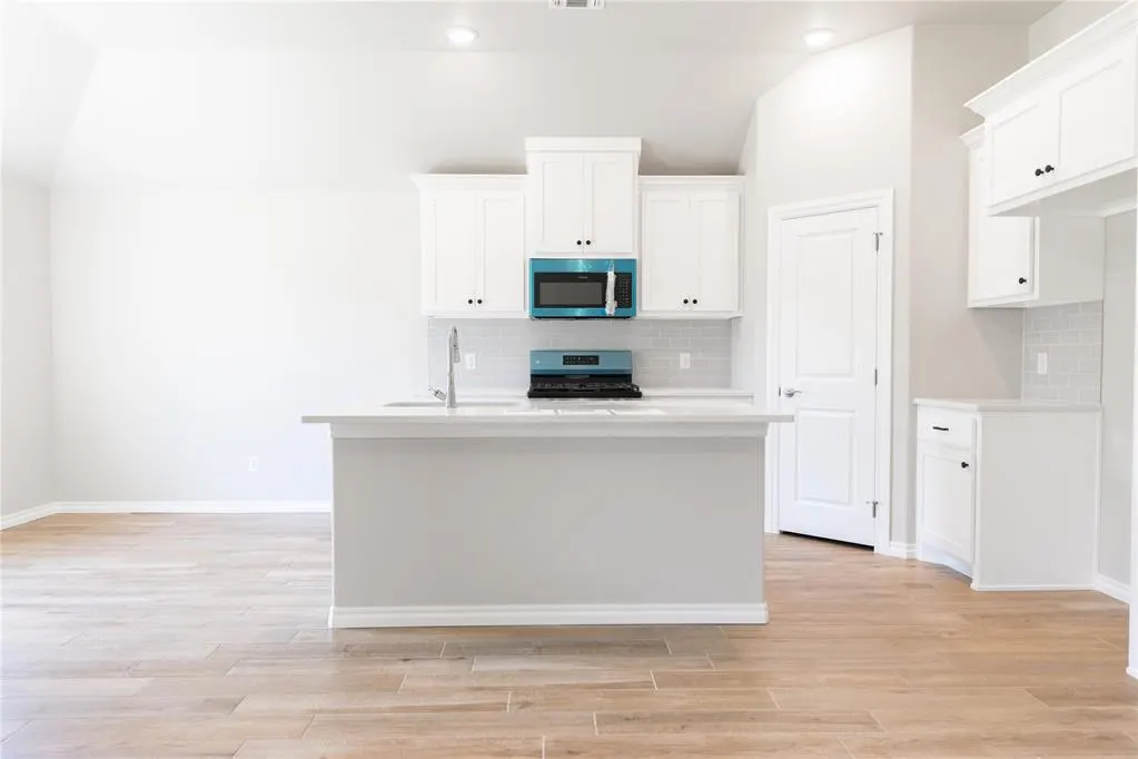 Photo 3 — 9208 NW 119th Street, Yukon, OK 73099
