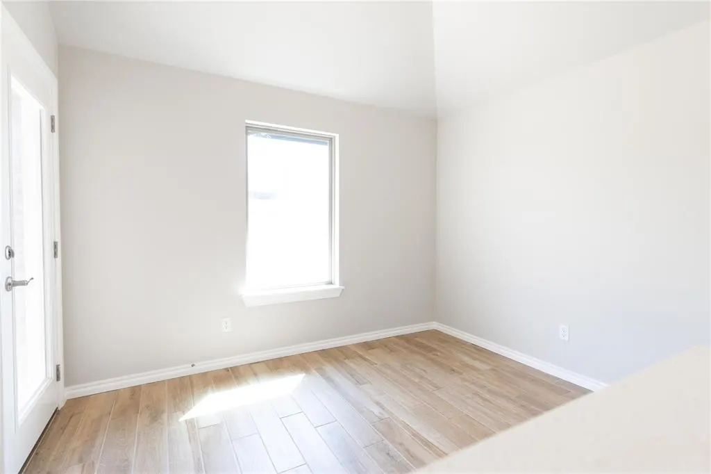 Photo 6 — 9208 NW 119th Street, Yukon, OK 73099