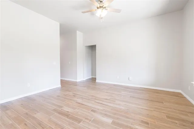 Photo 8 — 9208 NW 119th Street, Yukon, OK 73099