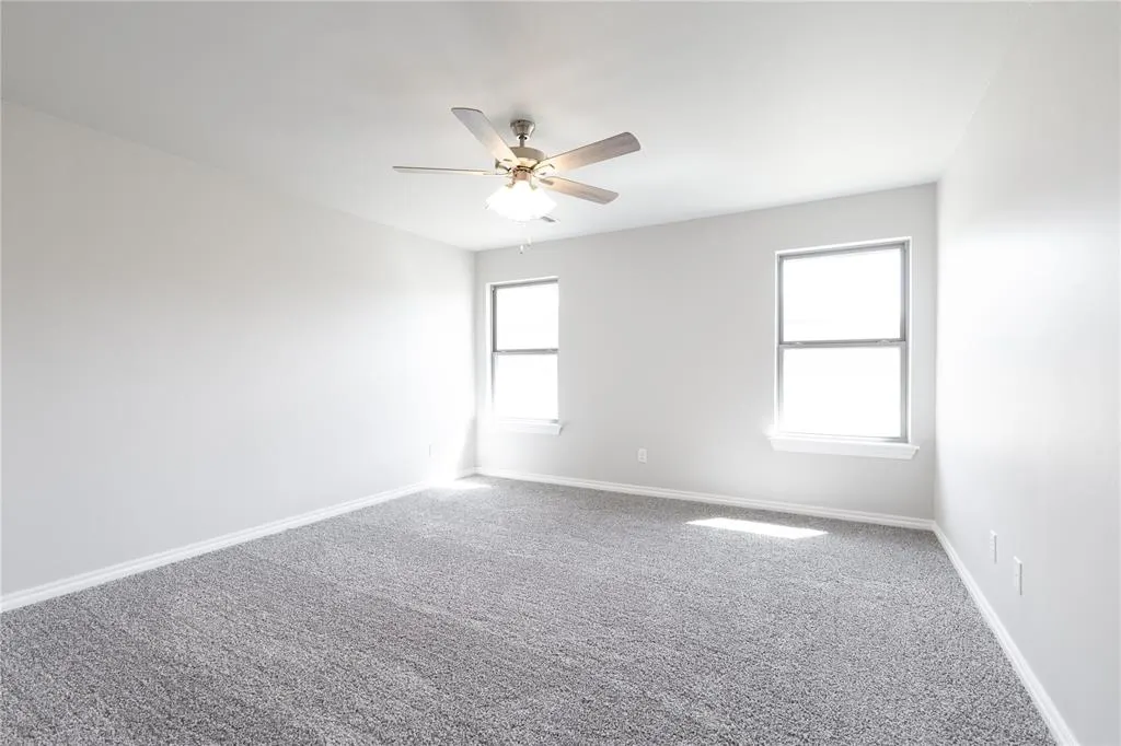 Photo 9 — 9208 NW 119th Street, Yukon, OK 73099