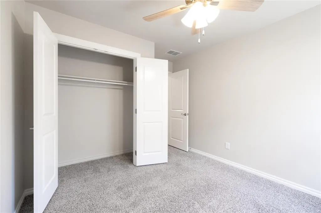 Photo 17 — 9208 NW 119th Street, Yukon, OK 73099