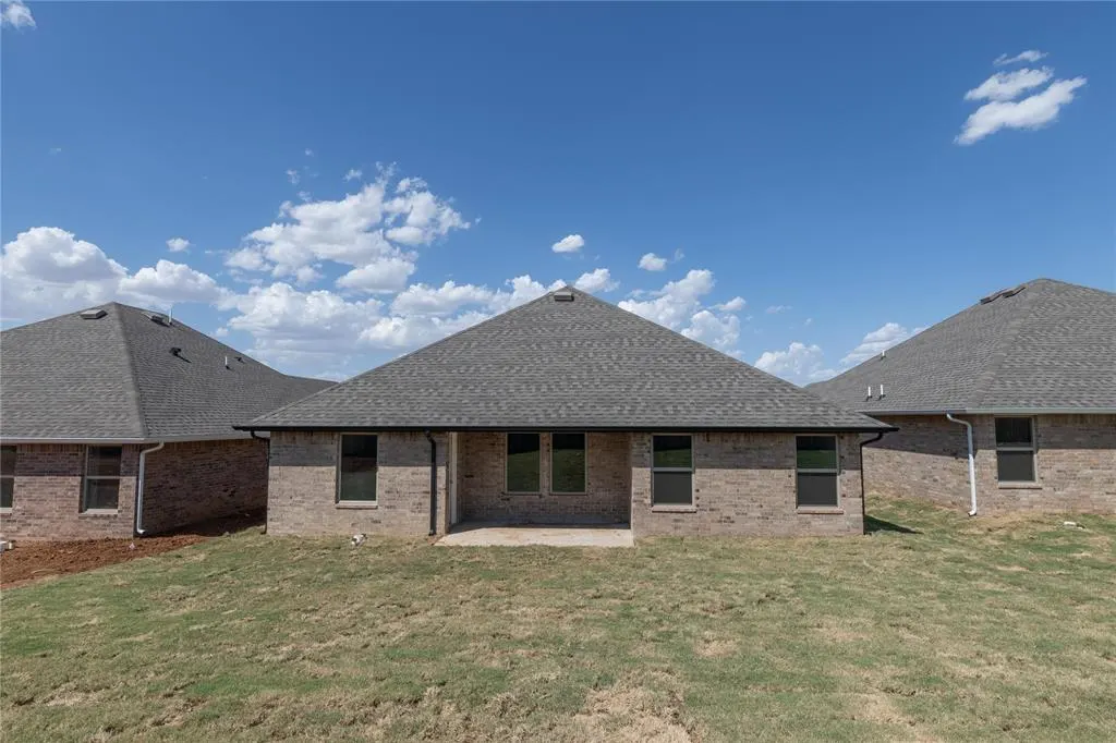 Photo 24 — 9208 NW 119th Street, Yukon, OK 73099