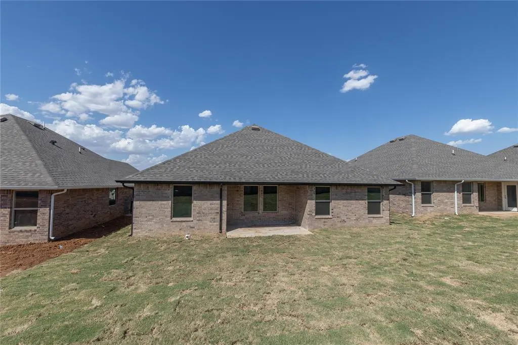 Photo 26 — 9208 NW 119th Street, Yukon, OK 73099