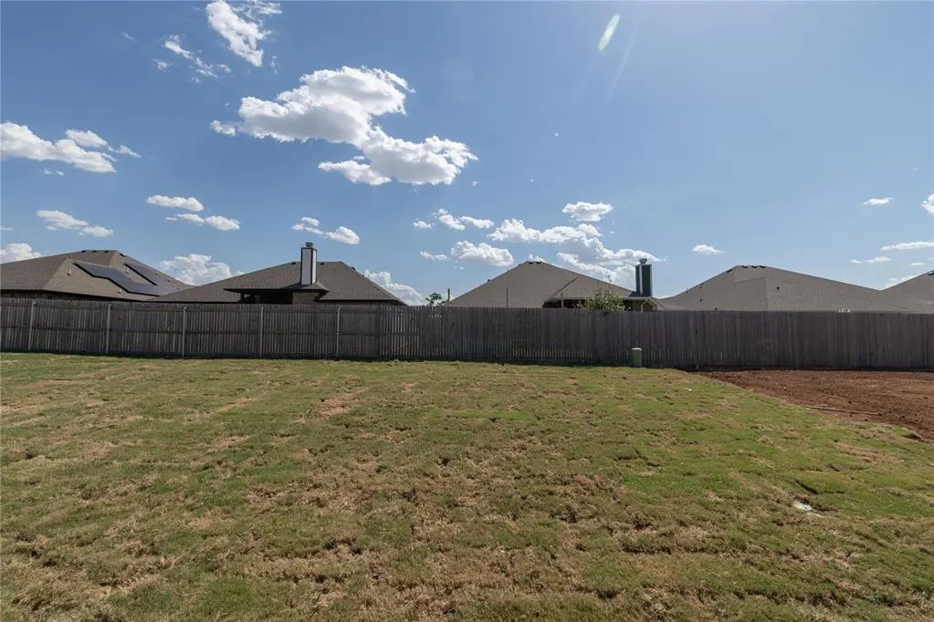 Photo 28 — 9208 NW 119th Street, Yukon, OK 73099
