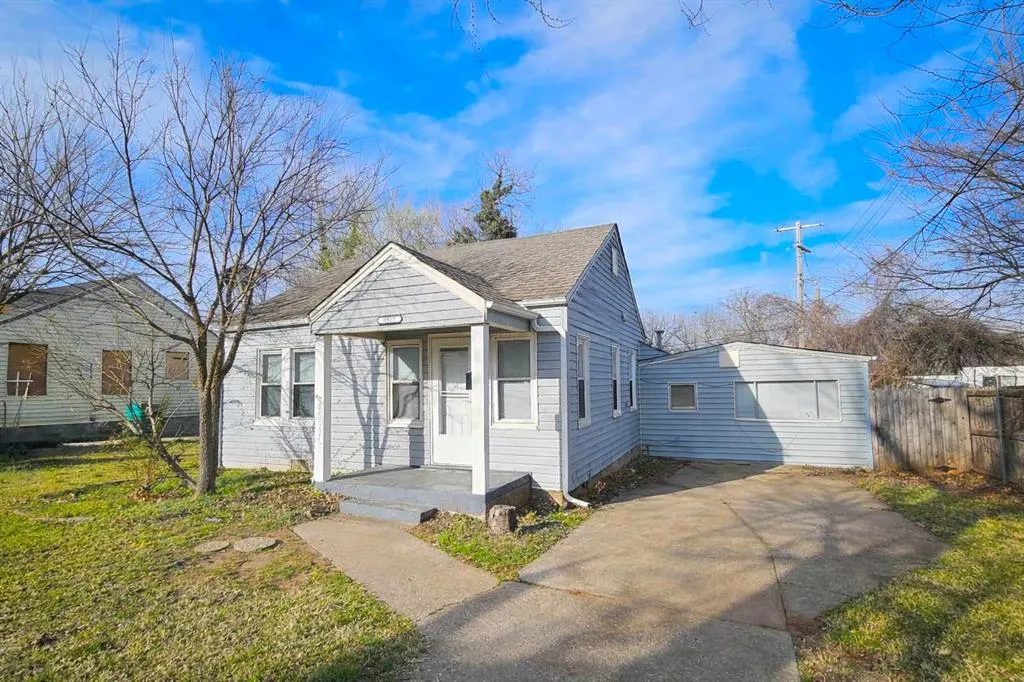 Photo 2 — 3817 Key Place, Oklahoma City, OK 73112