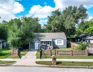 Sold home at 1931 SW 10th Street