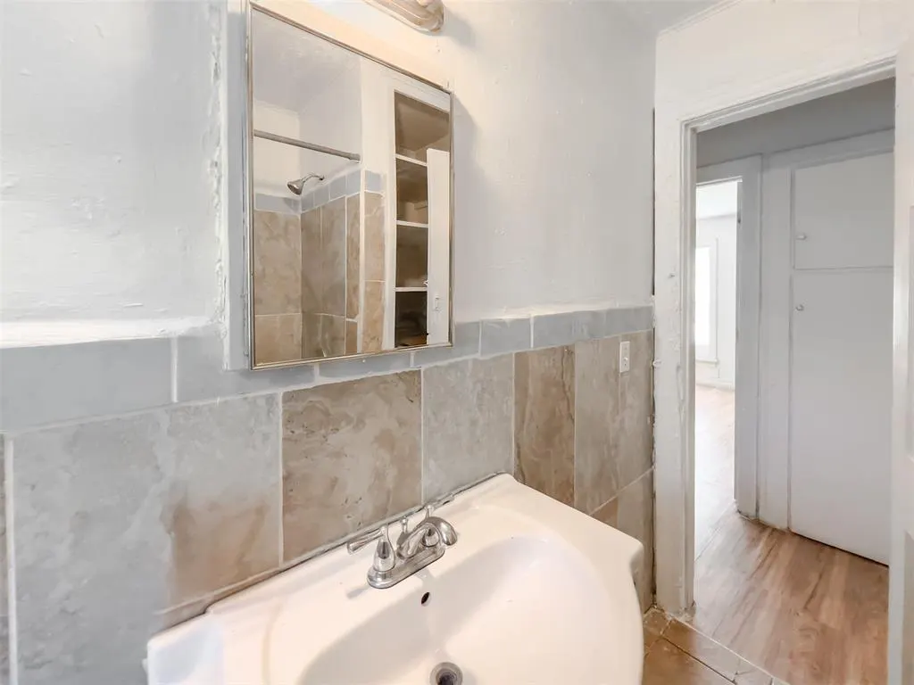 Photo 27 — 1931 SW 10th Street, Oklahoma City, OK 73108