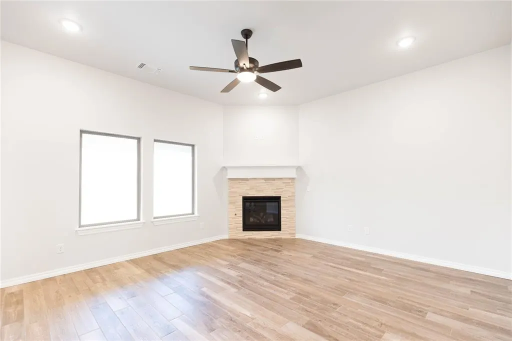 Photo 7 — 9212 NW 119th Street, Yukon, OK 73099