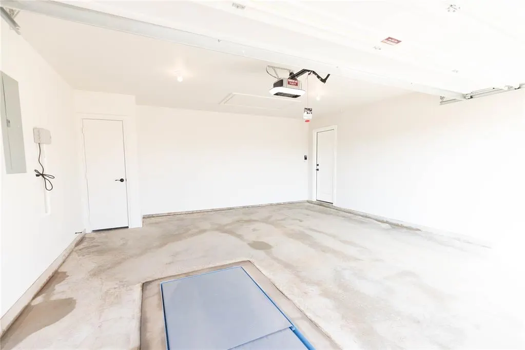 Photo 23 — 9212 NW 119th Street, Yukon, OK 73099