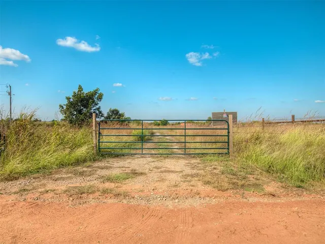 Front exterior — 29875 County Road 150, Perry, OK 73077