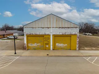 Sold home at 803 S Main Street