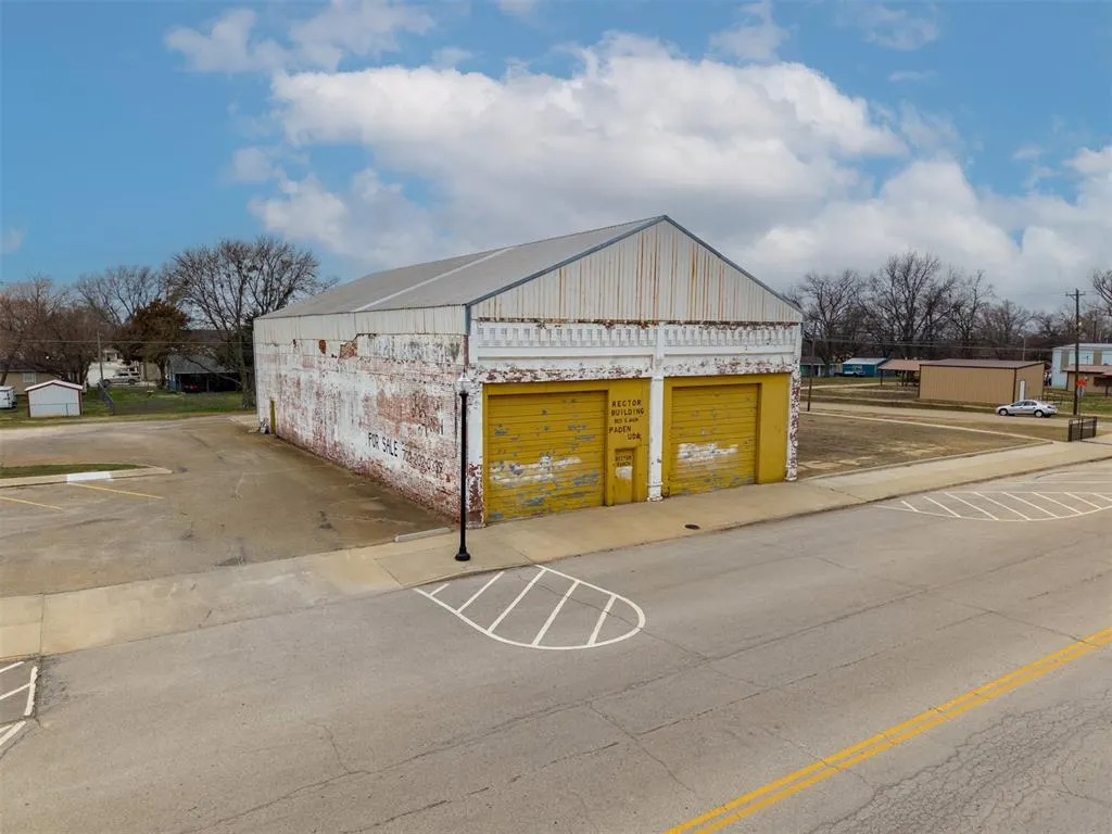 Photo 3 — 803 S Main Street, Paden, OK 74860