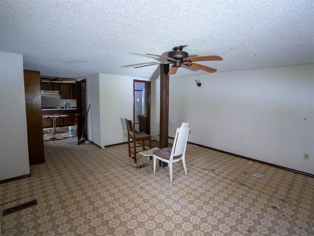 Photo 33 — 803 S Main Street, Paden, OK 74860