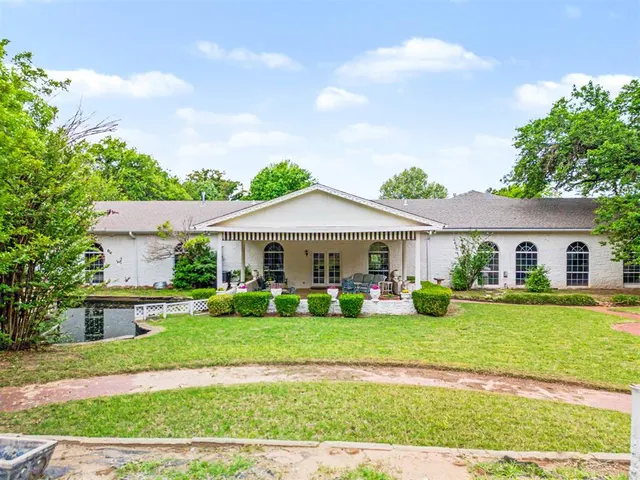 Photo 2 — 2550 E Overholser Drive, Oklahoma City, OK 73127