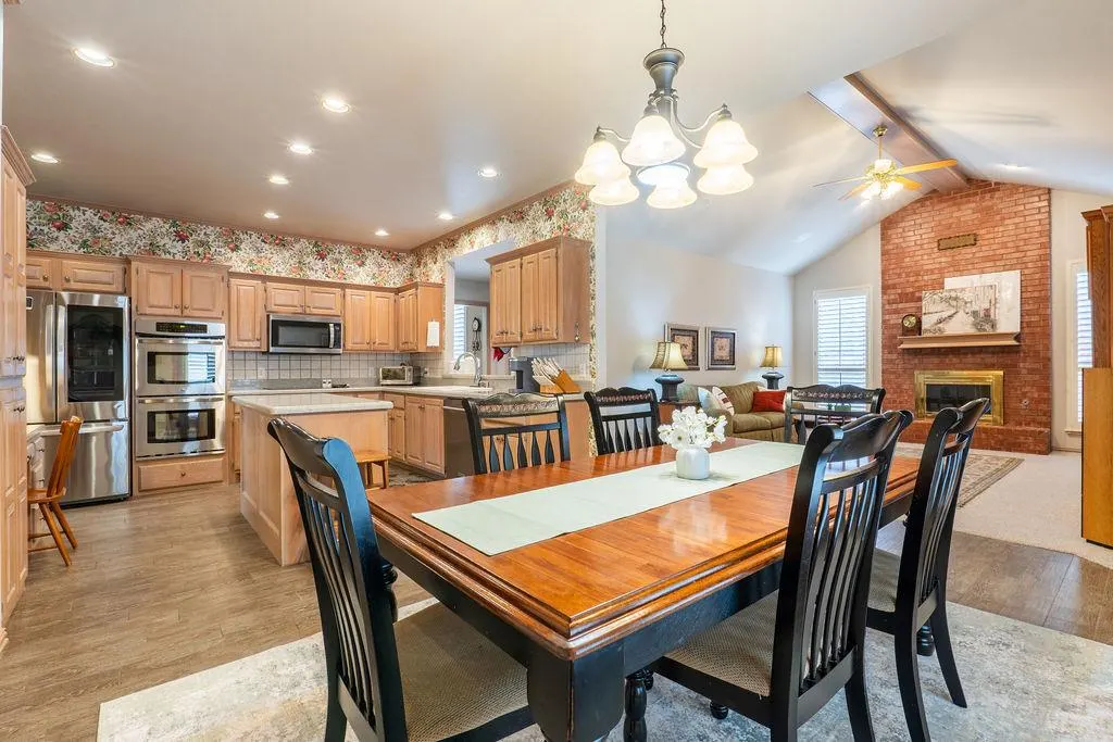 Photo 11 — 9 Castle Creek Place, Shawnee, OK 74804