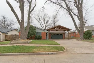 Sold home at 712 E 27th Place